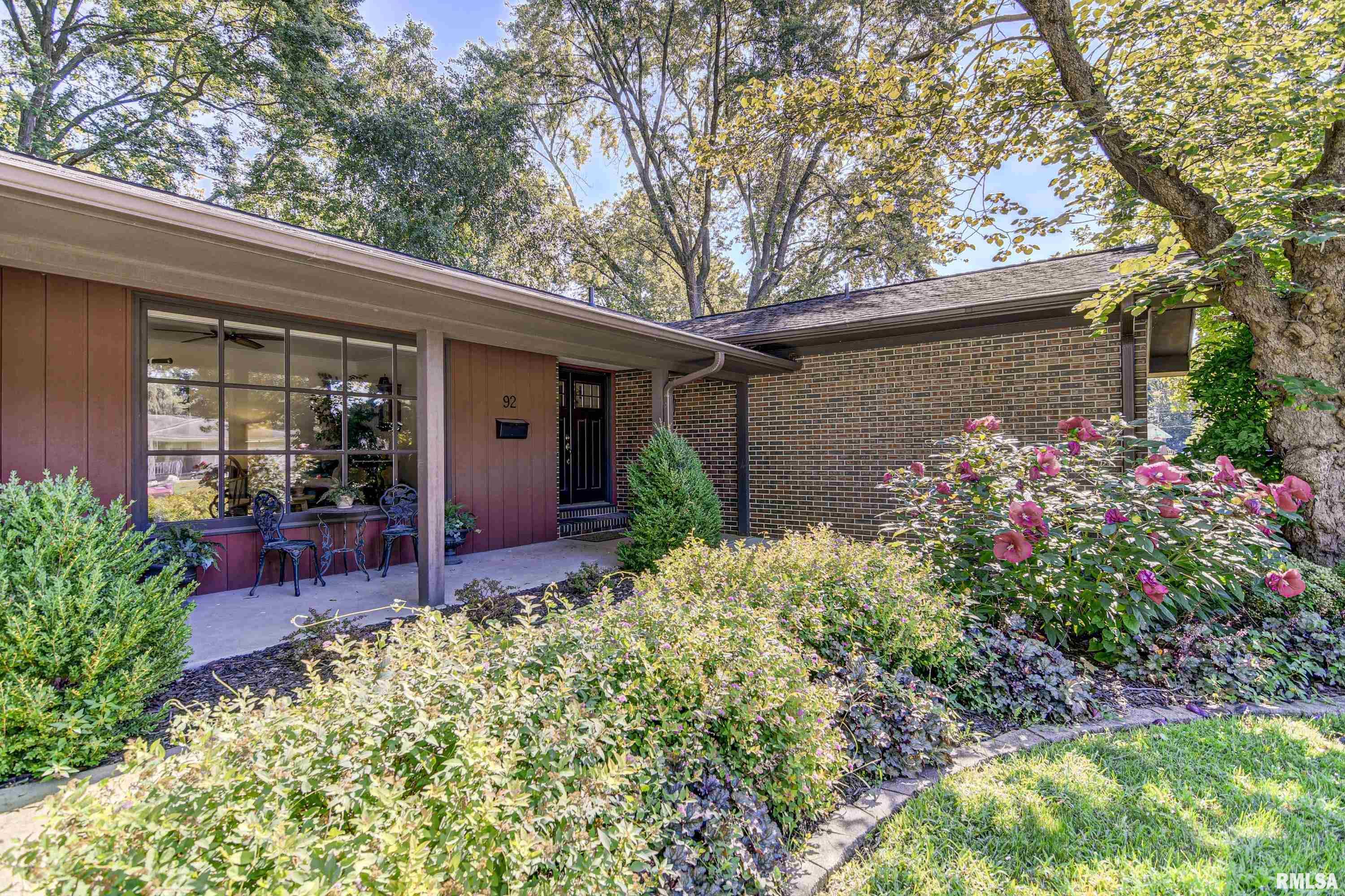 92 Delmar Drive Springfield, IL 62703 - Photo 2 of 59