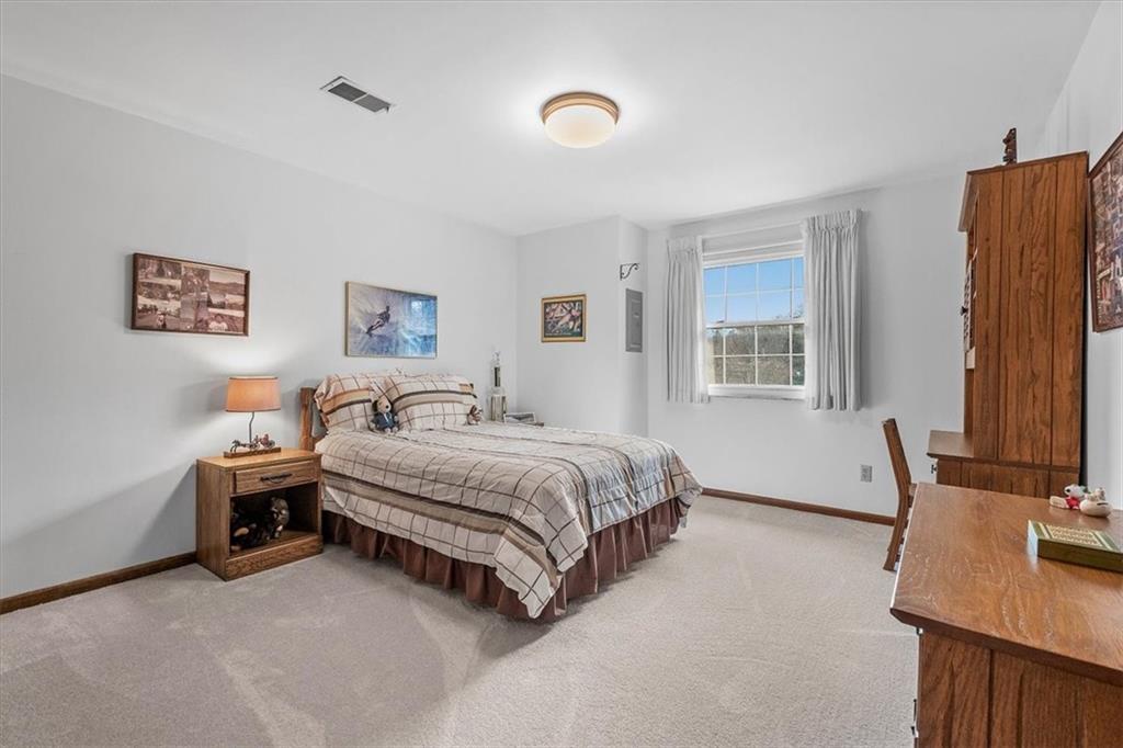 166 Kingsdale Road Pittsburgh, PA 15221 - Photo 11 of 16 Gallery Image 11