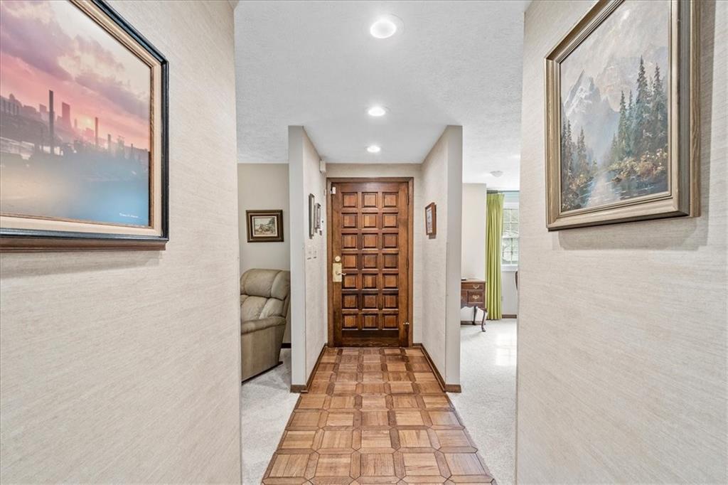 166 Kingsdale Road Pittsburgh, PA 15221 - Photo 2 of 16 Gallery Image 2