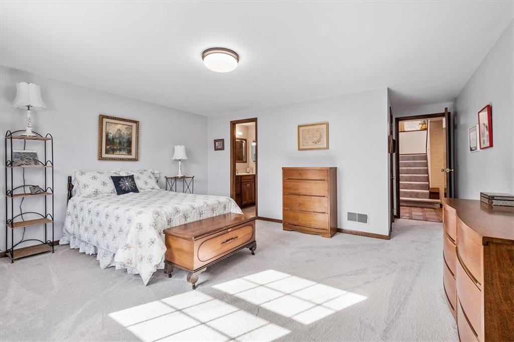 166 Kingsdale Road Pittsburgh, PA 15221 - Photo 7 of 16 Gallery Image 7