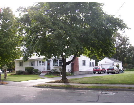 7 Wennerberg Road Middleton, MA 01949 - Photo 1 of 10 Gallery Image 1