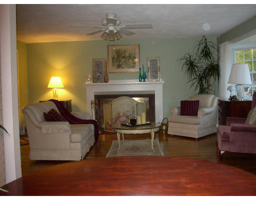 7 Wennerberg Road Middleton, MA 01949 - Photo 3 of 10 Gallery Image 3