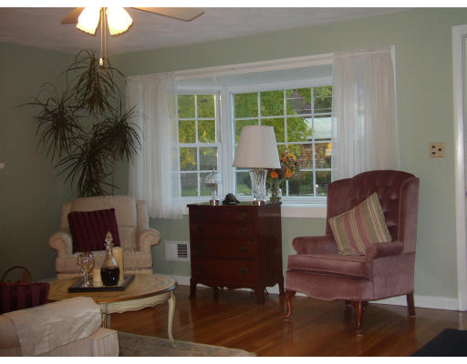 7 Wennerberg Road Middleton, MA 01949 - Photo 4 of 10 Gallery Image 4