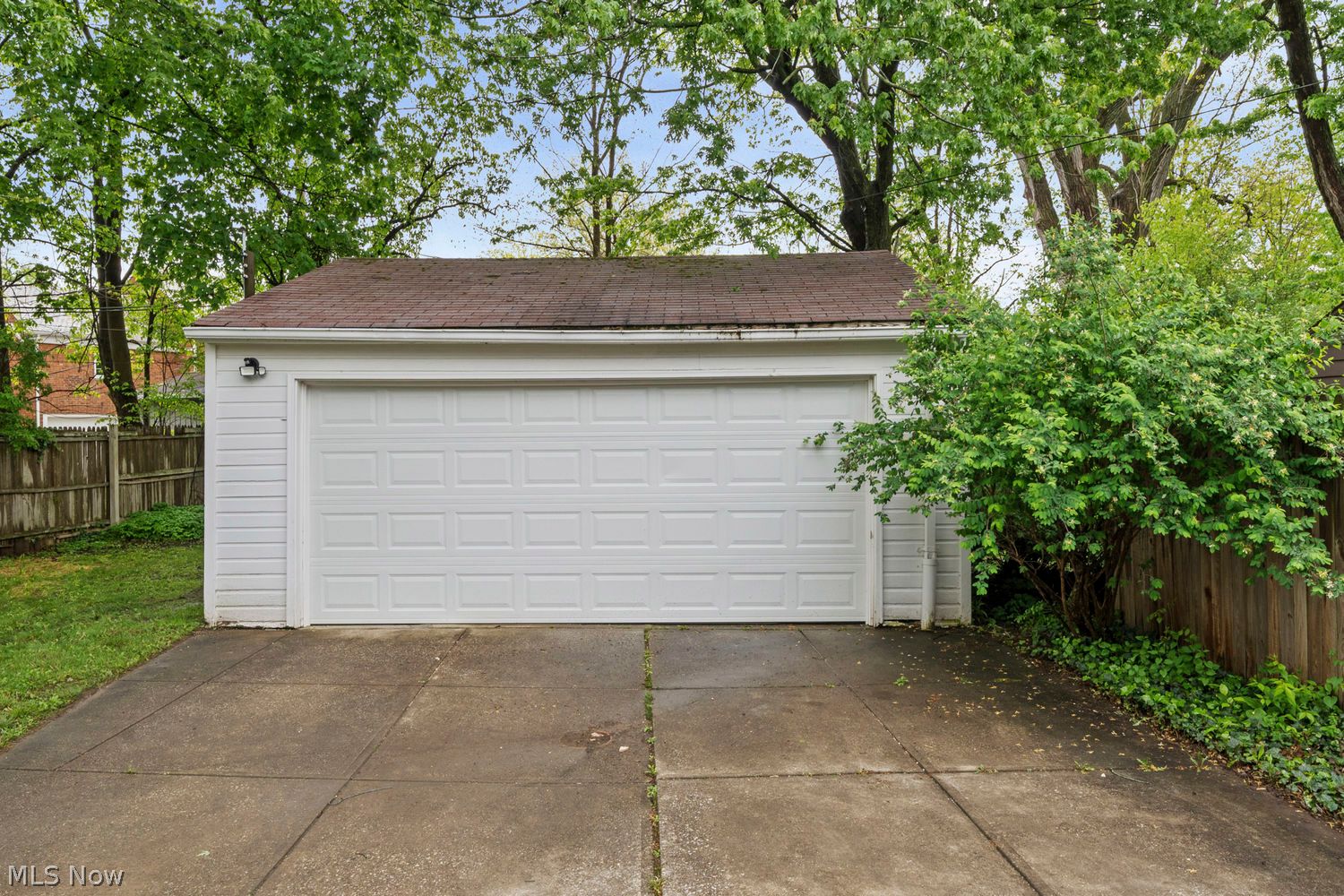 2375 Glendon Road University Heights, OH 44118 - Photo 46 of 50