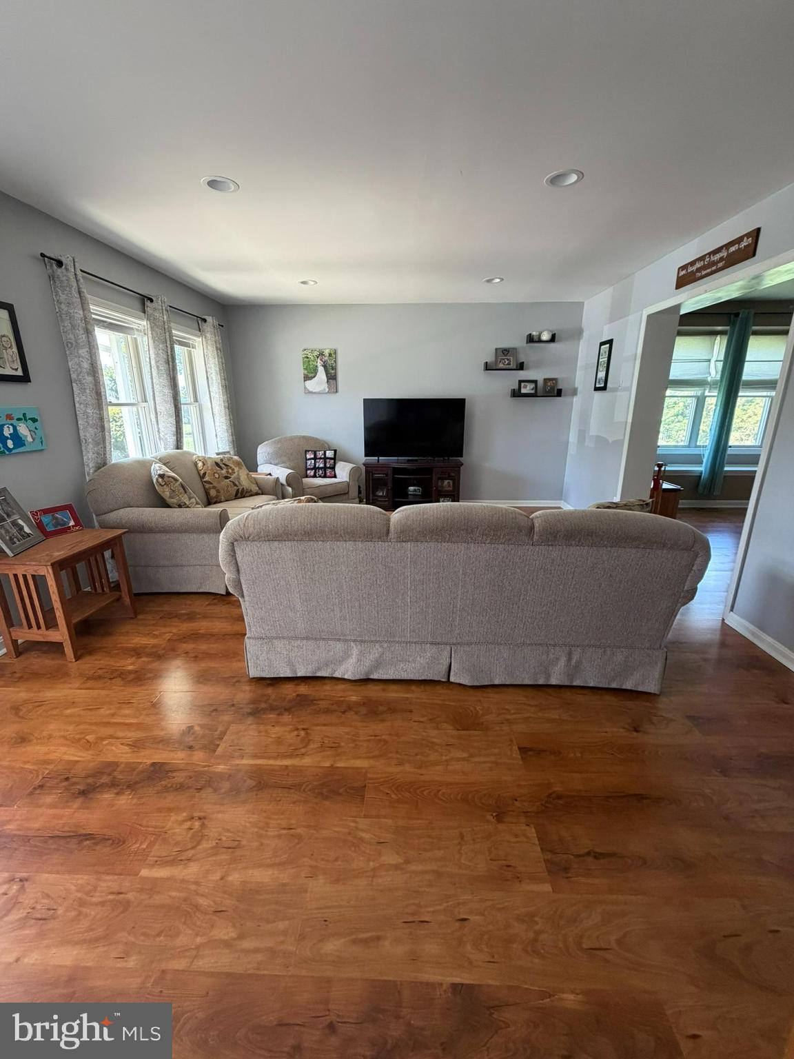 1215 Pine Ridge Drive Perkiomenville, PA 18074 - Photo 4 of 50