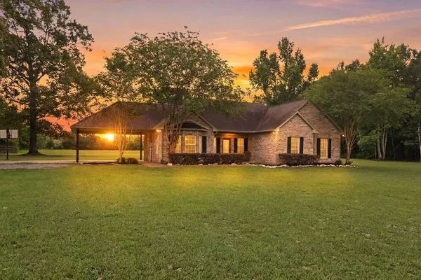 $290,000 | 3884 Old Spurger Highway, Silsbee, TX 77656