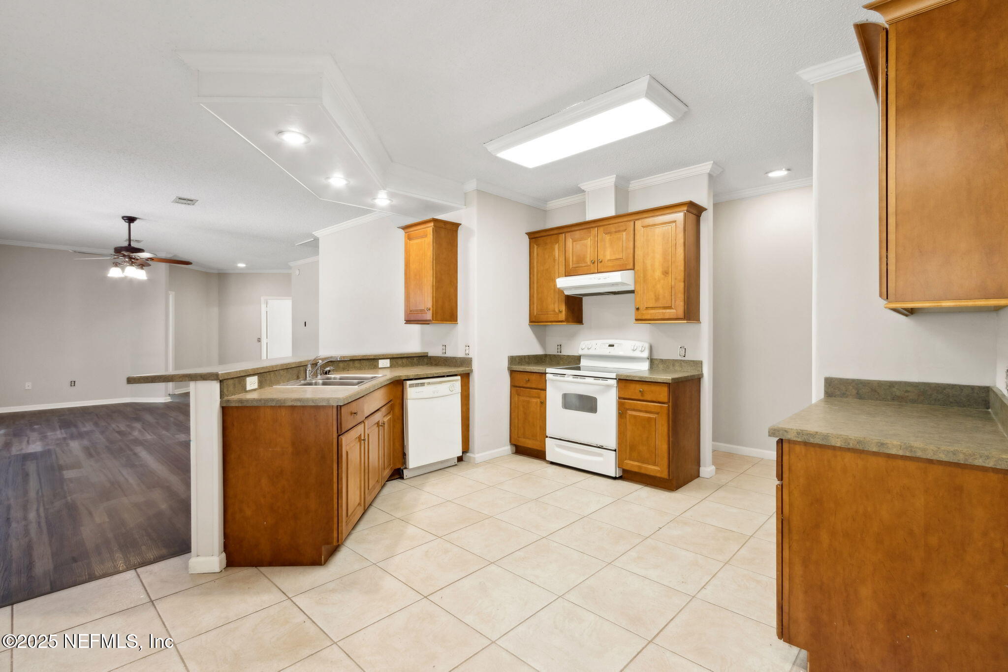 97071 Laffites Way Yulee, FL 32097 - Photo 8 of 50 18-web-or-mls-97178 Laffites Way-24