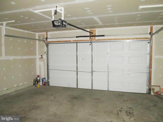 900 Lowe Road Baltimore, MD 21220 - Photo 11 of 27 Garage