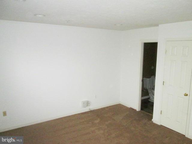 900 Lowe Road Baltimore, MD 21220 - Photo 7 of 27 Family Room
