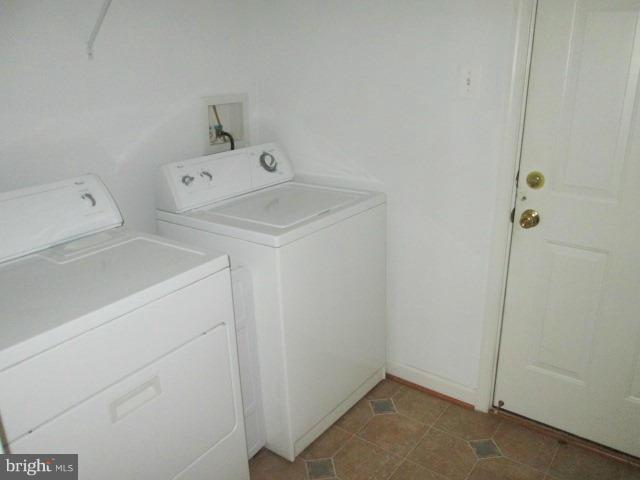 900 Lowe Road Baltimore, MD 21220 - Photo 10 of 27 Mud Room