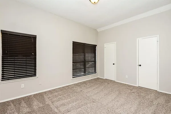 $2,190 | 4817 Palm Ridge Drive, Fort Worth, TX 76133