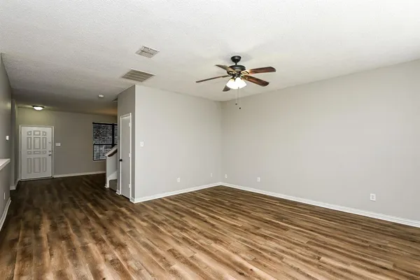 $2,190 | 4817 Palm Ridge Drive, Fort Worth, TX 76133