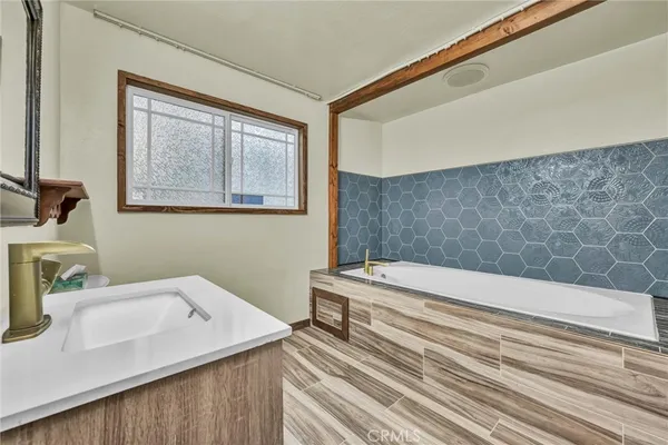 $589,000 | 2750 Lakeshore Boulevard, Upper Lake, CA 95485