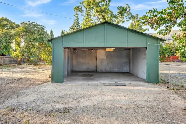 $589,000 | 2750 Lakeshore Boulevard, Upper Lake, CA 95485