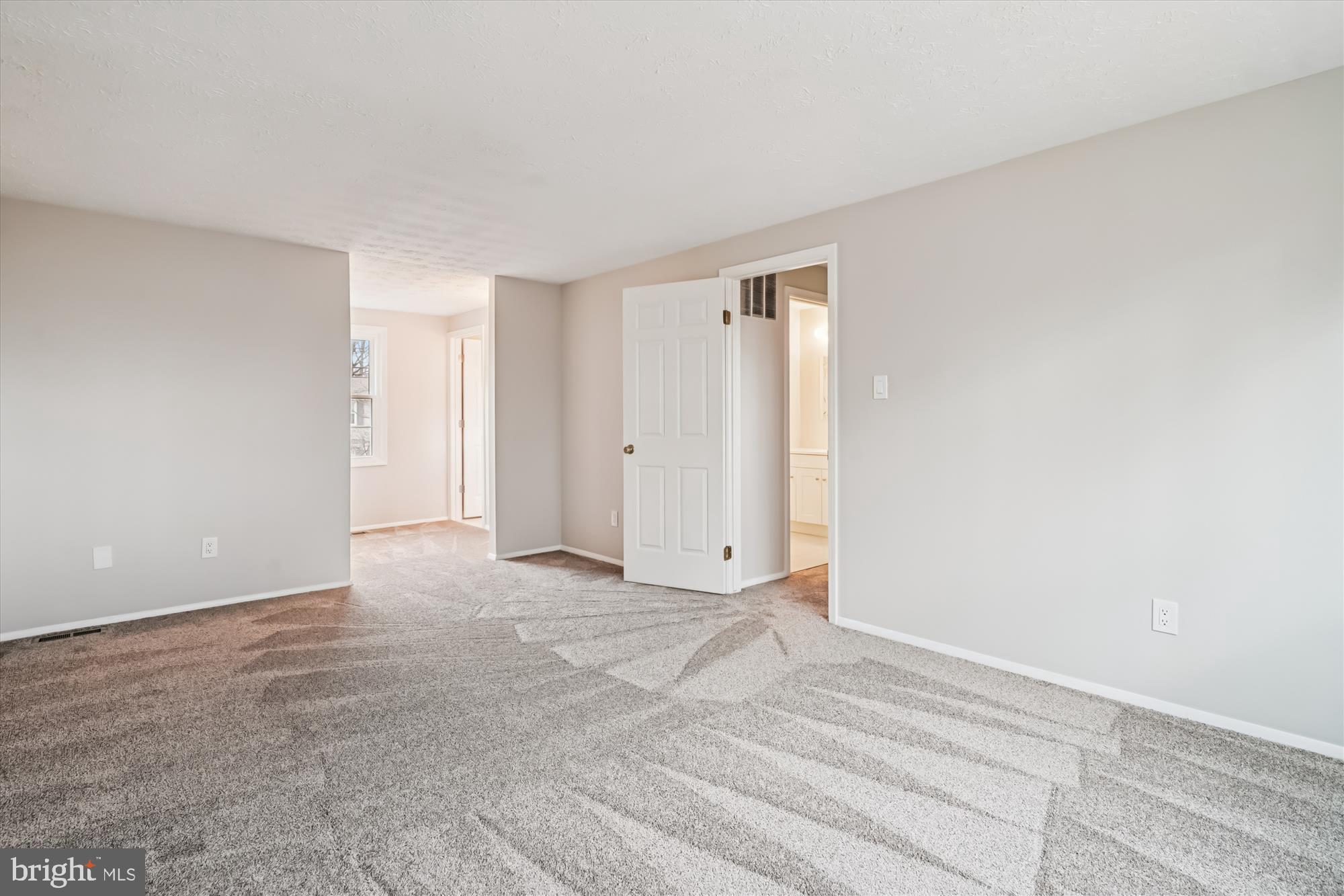 135 Applegate Drive Sterling, VA 20164 - Photo 17 of 42 a view of an empty room