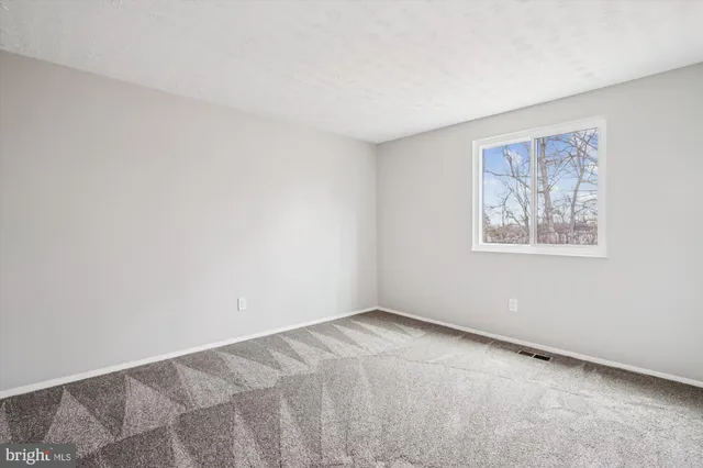 $675,000 | 135 Applegate Drive, Sterling, VA 20164