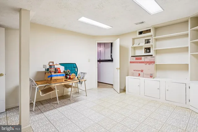 $675,000 | 135 Applegate Drive, Sterling, VA 20164