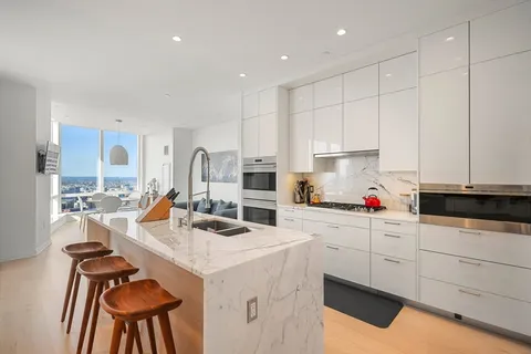 $6,750,000 | 1 Franklin Street, Unit 4802, Boston, MA 02110
