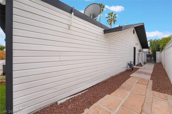 $3,500 | 3992 Chinchilla Avenue, Las Vegas, NV 89121