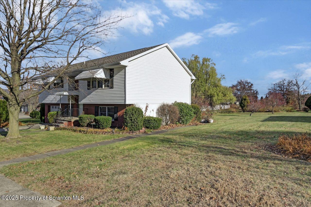 309 Lowery Street Scranton, PA 18505 - Photo 6 of 65 309 Lowery St 60 Large