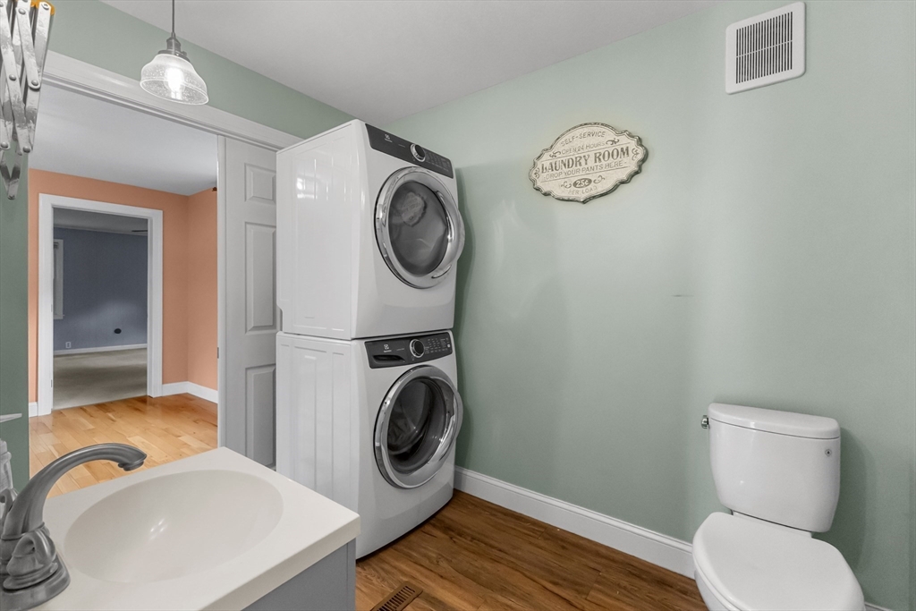 236 South Street Warren, MA 01092 - Photo 11 of 34