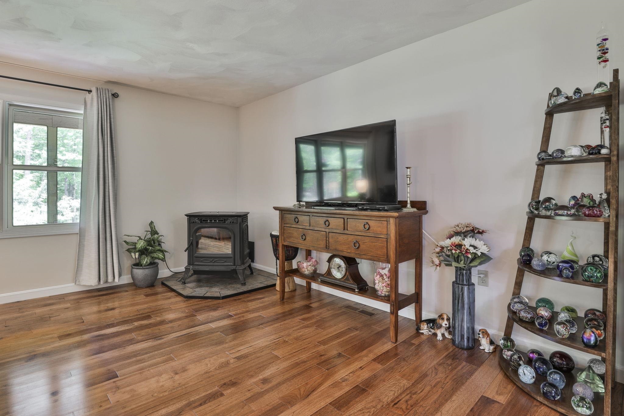 56 Averill Road Brookline, NH 03033 - Photo 49 of 55