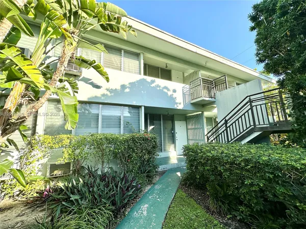 $1,850 | 1060 98th Street, Unit 24, Bay Harbor Islands, FL 33154