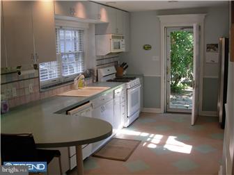 7 Snowden Road Bala Cynwyd, PA 19004 - Photo 6 of 7 Kitchen