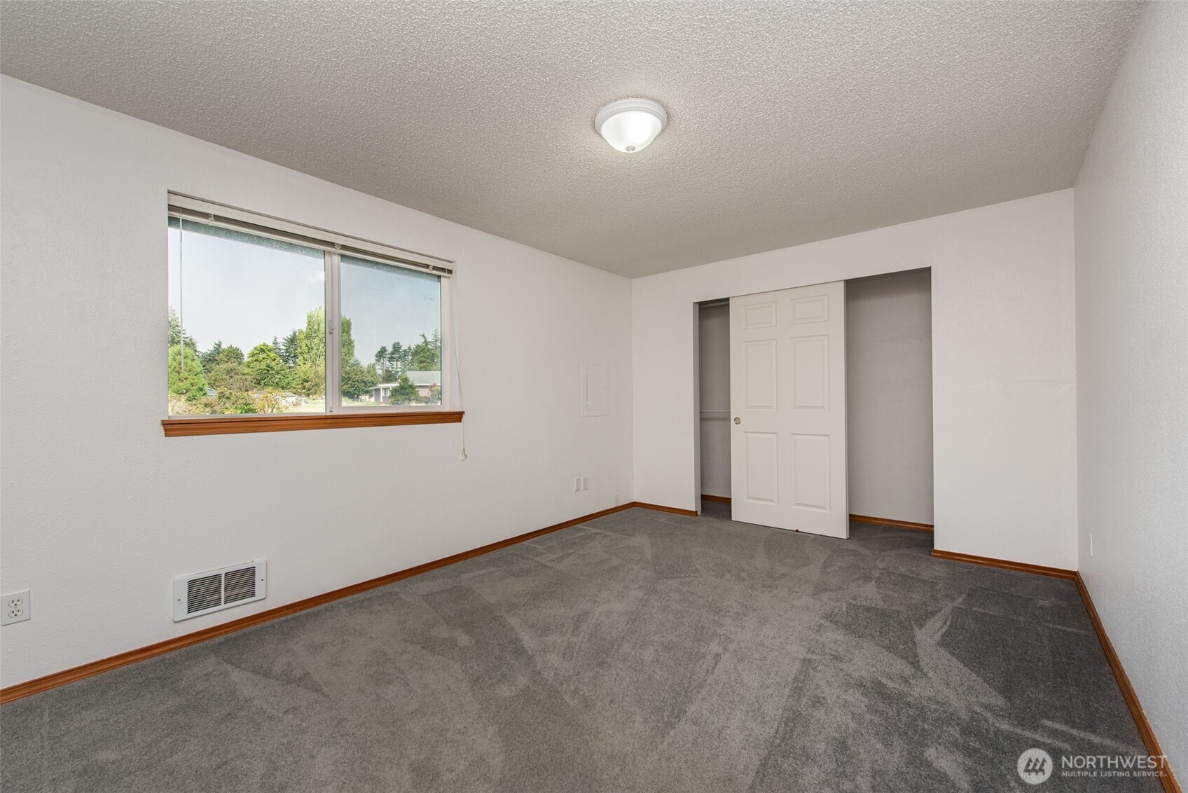 60 Ridge Place Sequim, WA 98382 - Photo 25 of 40 an empty room with windows
