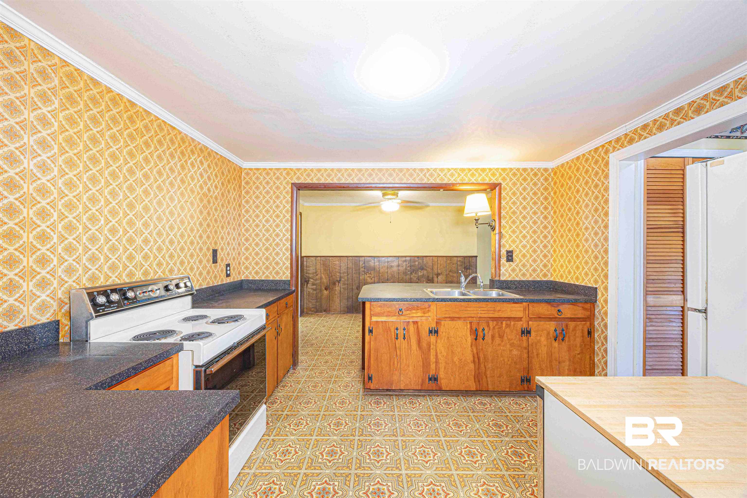 308 Valley Road Chickasaw, AL 36611 - Photo 14 of 50 Kitchen