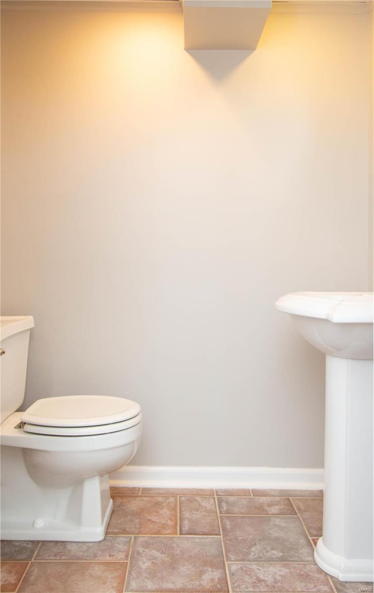 4345 Ringer Road St. Louis, MO 63129 - Photo 13 of 14 Gallery Image 13