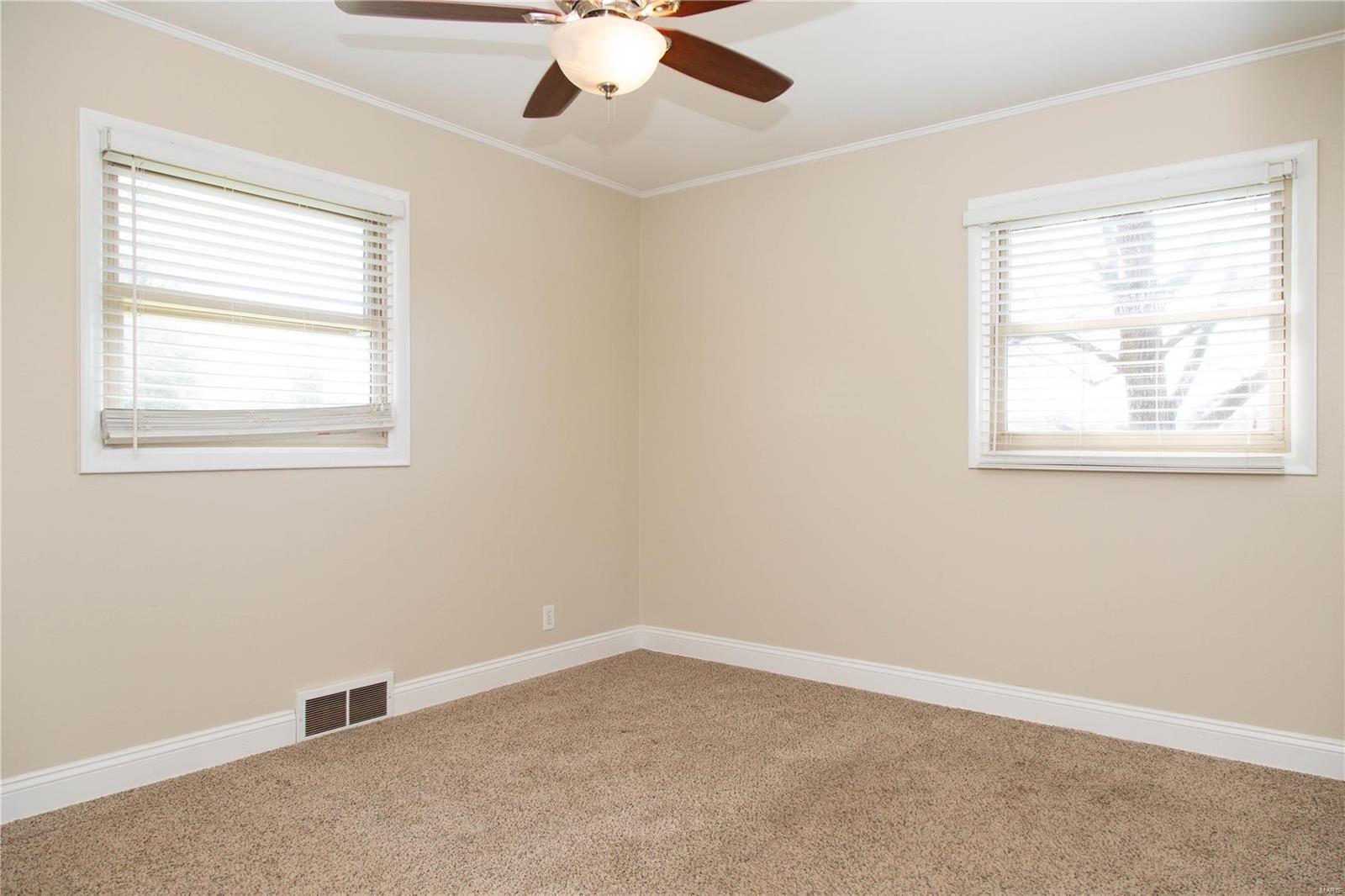 4345 Ringer Road St. Louis, MO 63129 - Photo 4 of 14 Gallery Image 4