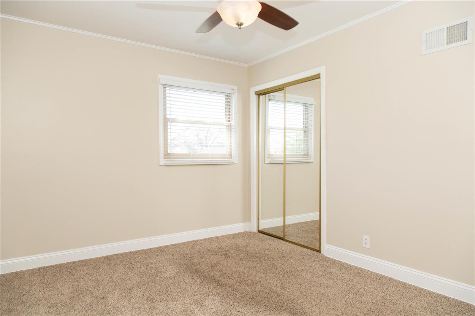 4345 Ringer Road St. Louis, MO 63129 - Photo 5 of 14 Gallery Image 5