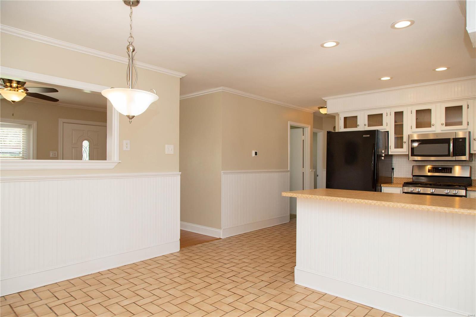 4345 Ringer Road St. Louis, MO 63129 - Photo 10 of 14 Gallery Image 10