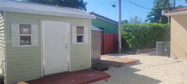 $6,200 | South Miami, South Miami, FL 33143