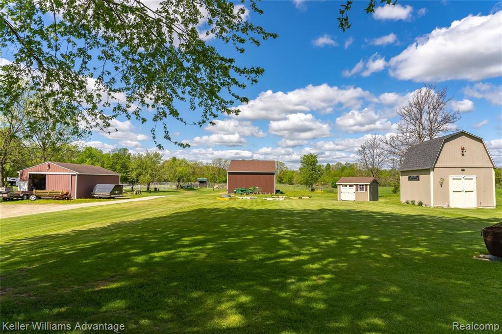 4349 North Henderson Road Davison, MI 48423 - Photo 45 of 53