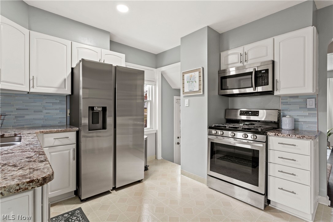 6702 Ridgewood Avenue Parma, OH 44129 - Photo 2 of 25 Gallery Image 2