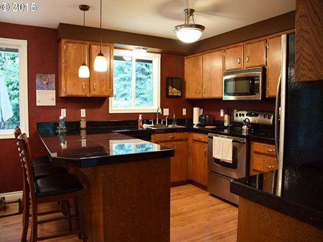 6525 Southwest Locust Street Portland, OR 97223 - Photo 4 of 15 Gallery Image 4