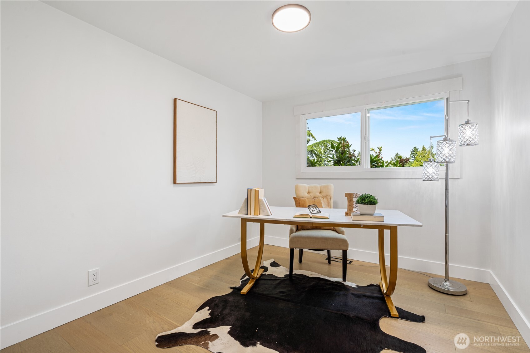 2539 128th Avenue Southeast Bellevue, WA 98005 - Photo 25 of 39 a workspace with furniture and window