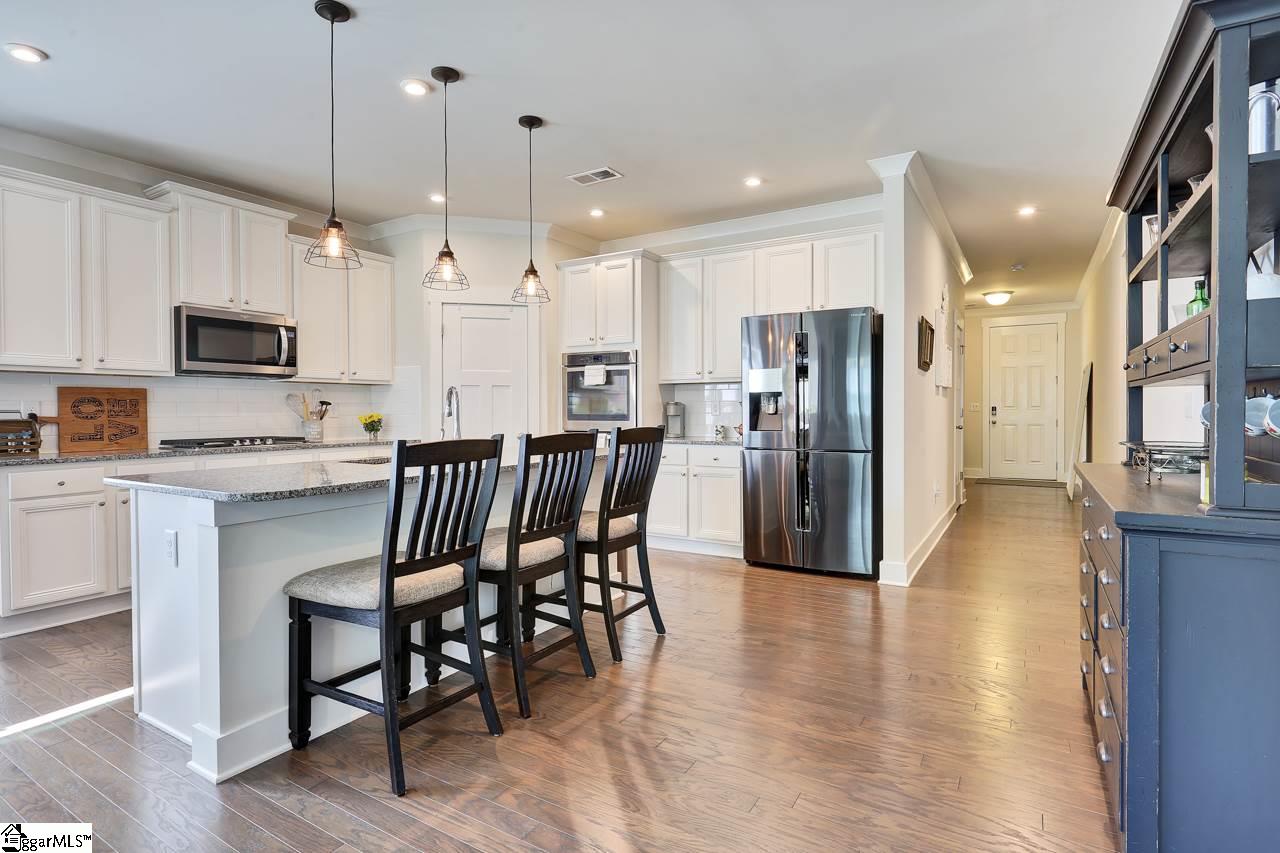 133 Redcroft Drive Greer, SC 29651 - Photo 5 of 31