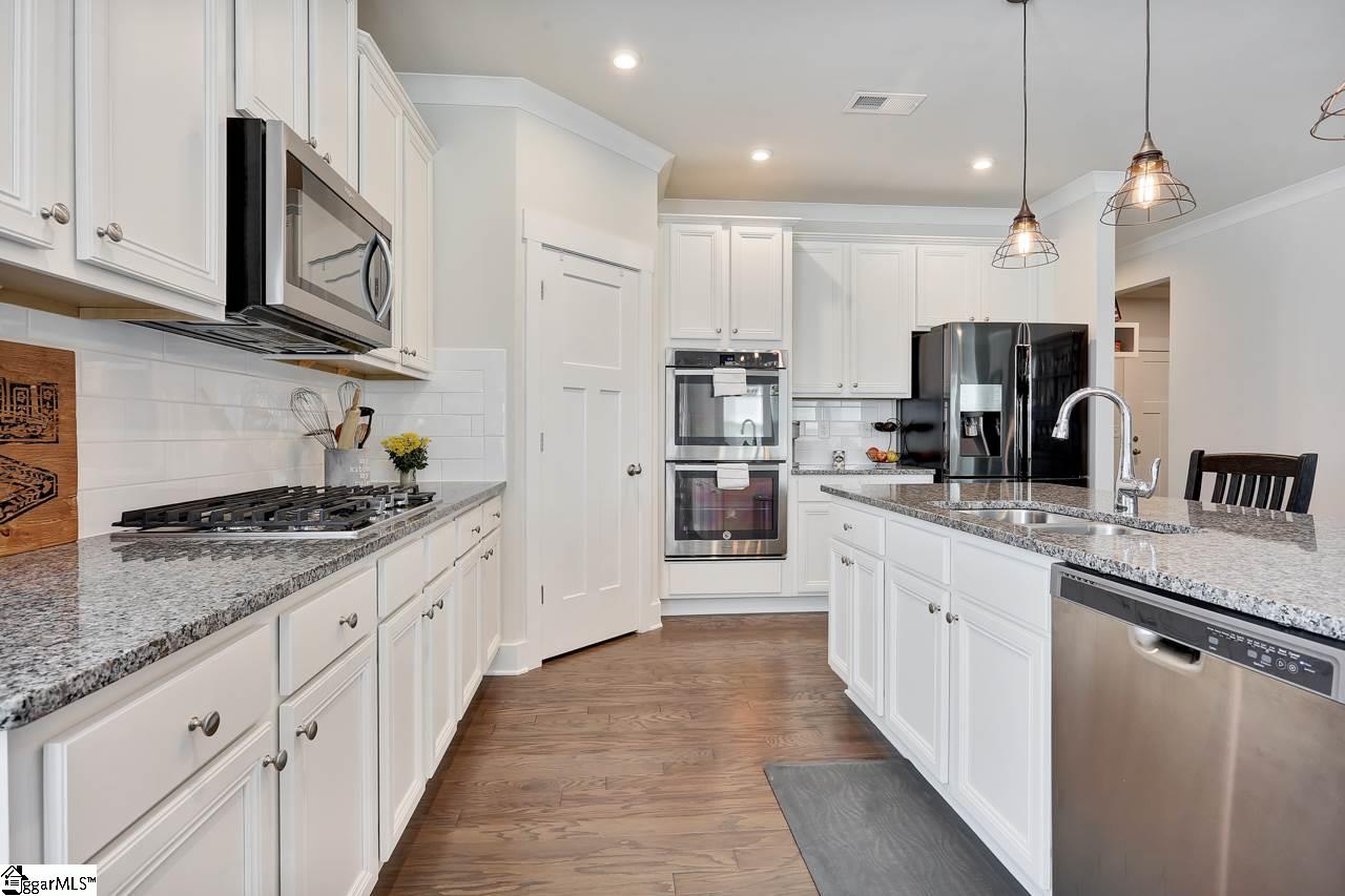 133 Redcroft Drive Greer, SC 29651 - Photo 7 of 31