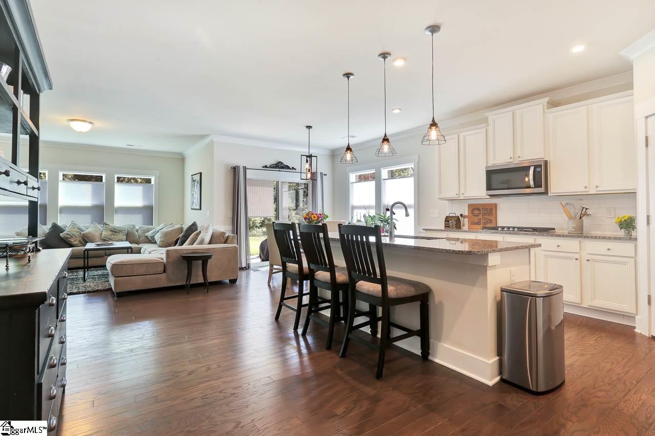 133 Redcroft Drive Greer, SC 29651 - Photo 8 of 31