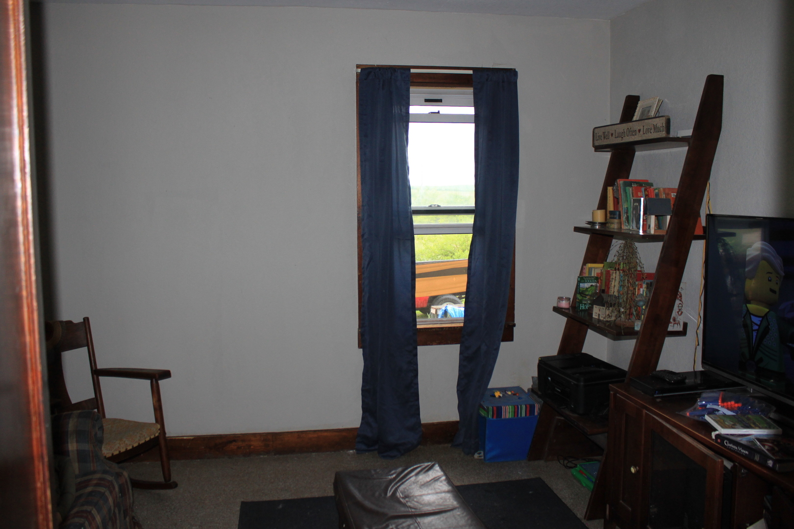 26585 Clark Road Sterling, IL 61081 - Photo 7 of 14 a room with furniture and wooden floor