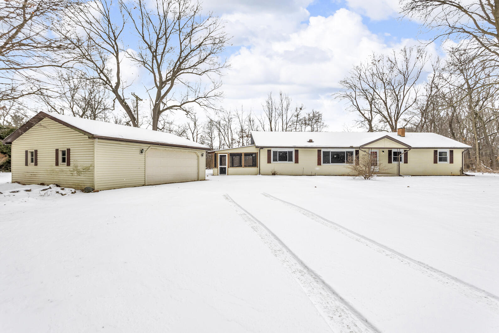 7591 Ann Arbor Road Jackson, MI 49201 - Photo 1 of 41 0N0A8734