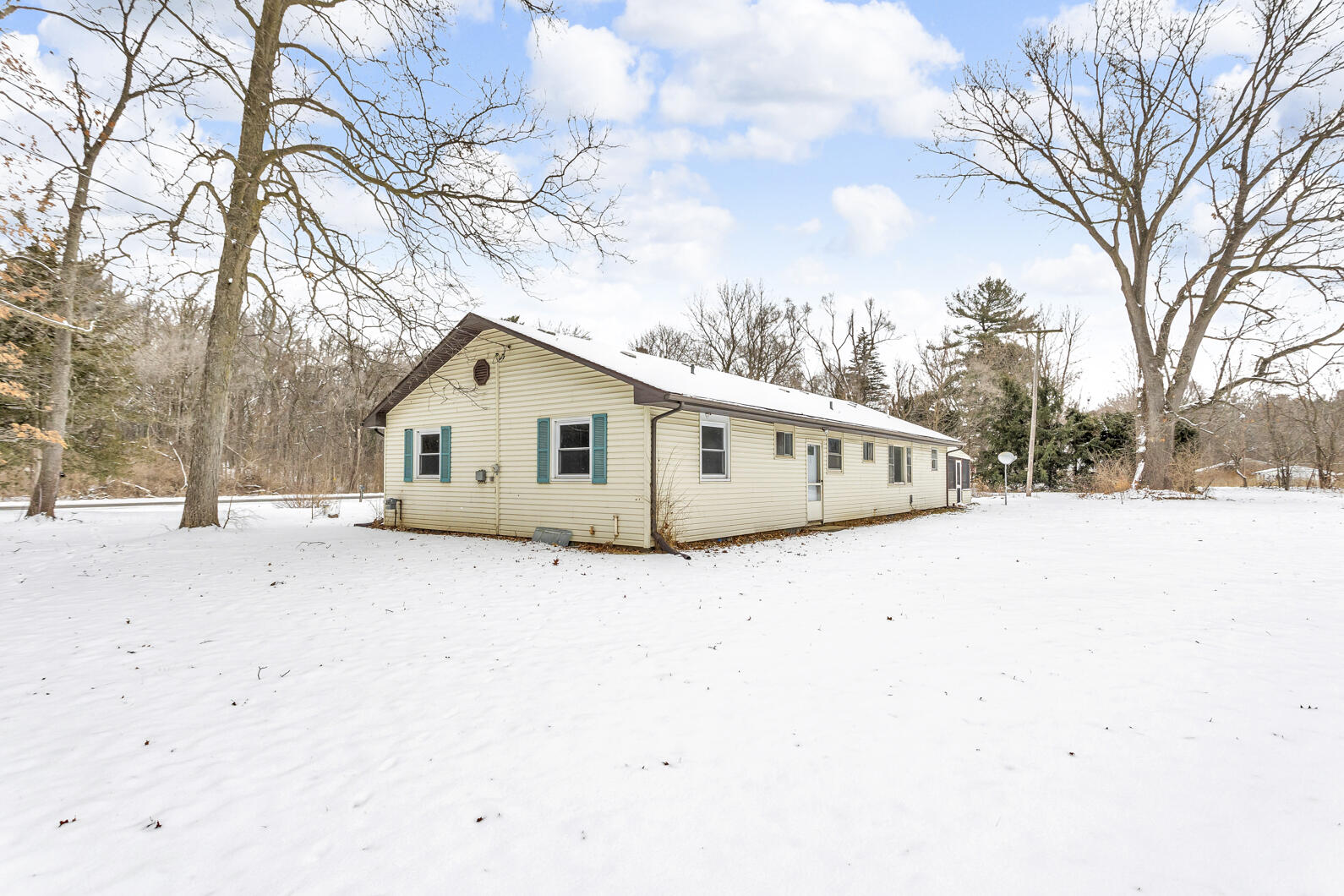 7591 Ann Arbor Road Jackson, MI 49201 - Photo 4 of 41 0N0A8737