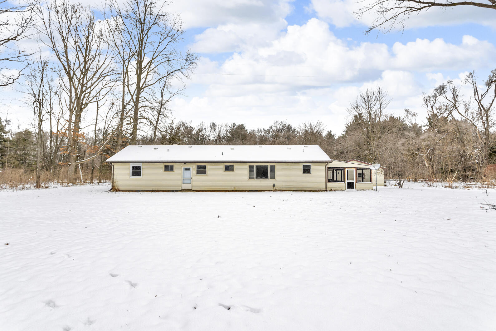 7591 Ann Arbor Road Jackson, MI 49201 - Photo 5 of 41 0N0A8738