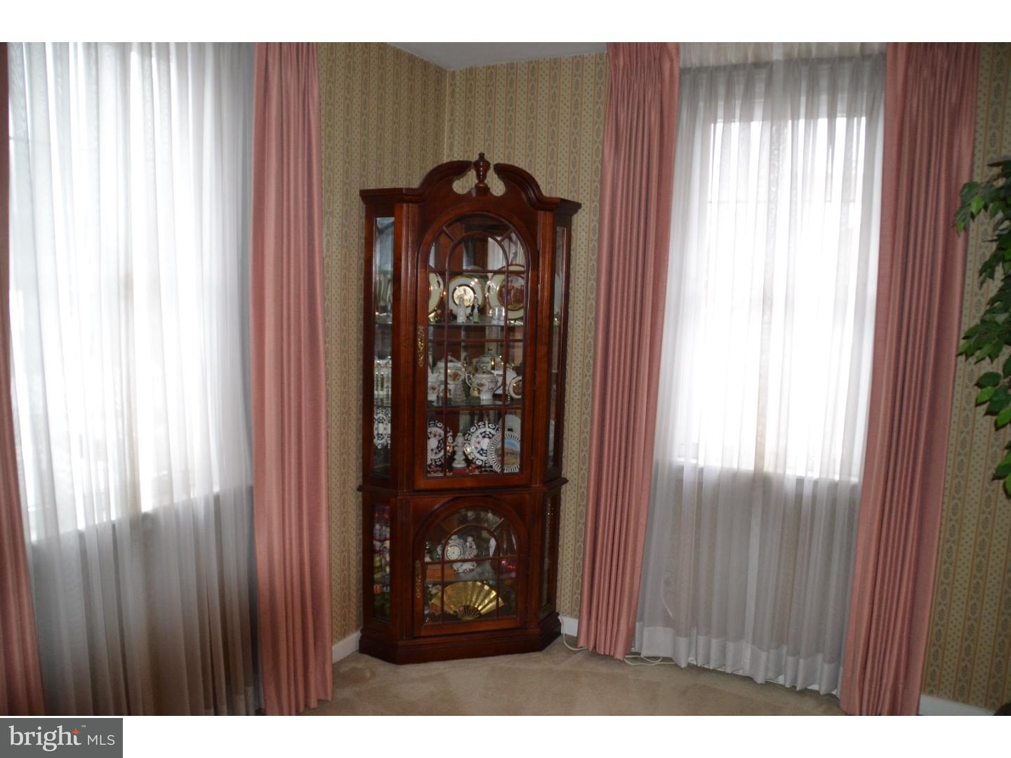 2739 Hillview Road Broomall, PA 19008 - Photo 12 of 25 Dining Room