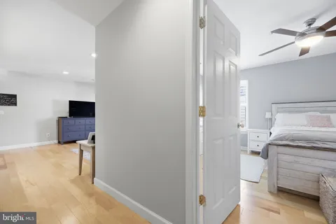 $289,000 | 5700 Chapman Mill Drive, Unit 2202, Rockville, MD 20852