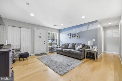 $289,000 | 5700 Chapman Mill Drive, Unit 2202, Rockville, MD 20852