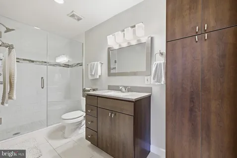 $289,000 | 5700 Chapman Mill Drive, Unit 2202, Rockville, MD 20852